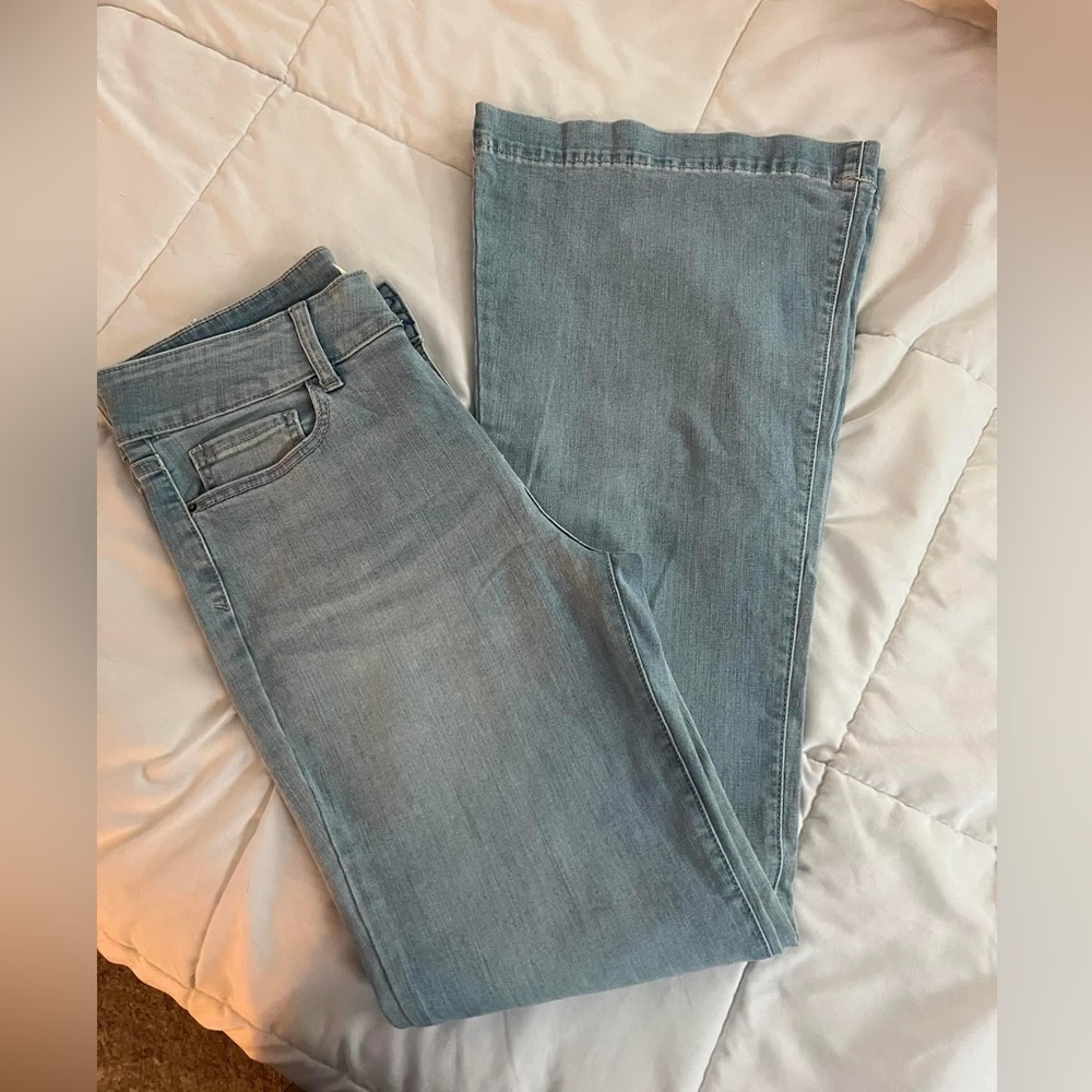 Sneak Peek Mid Rise Flare jeans